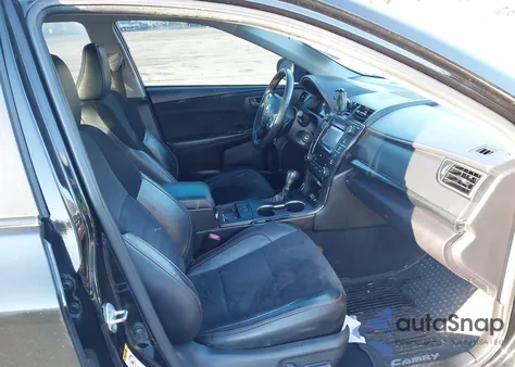 2015 Toyota Camry Xse z USA, uszkodzony, nr VIN 4T1BF1FK5FU901819